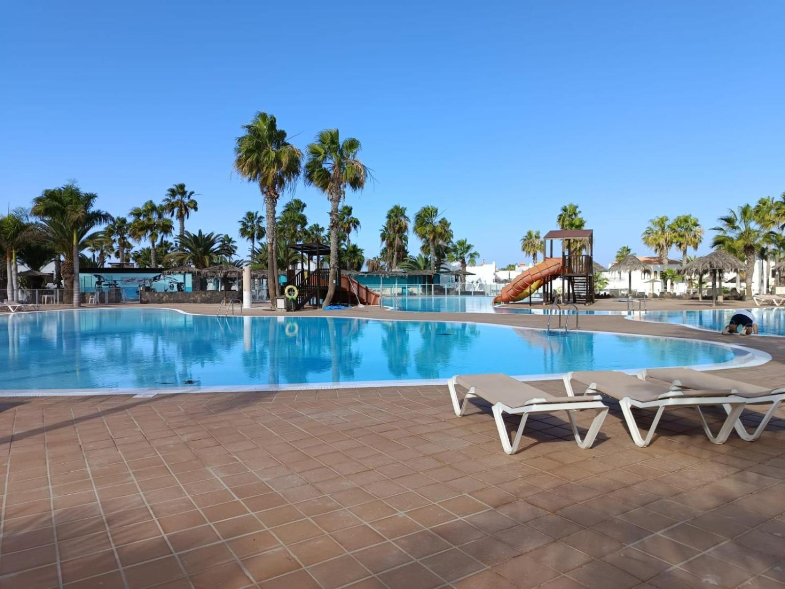Apartamentos Gala Corralejo Exteriör bild