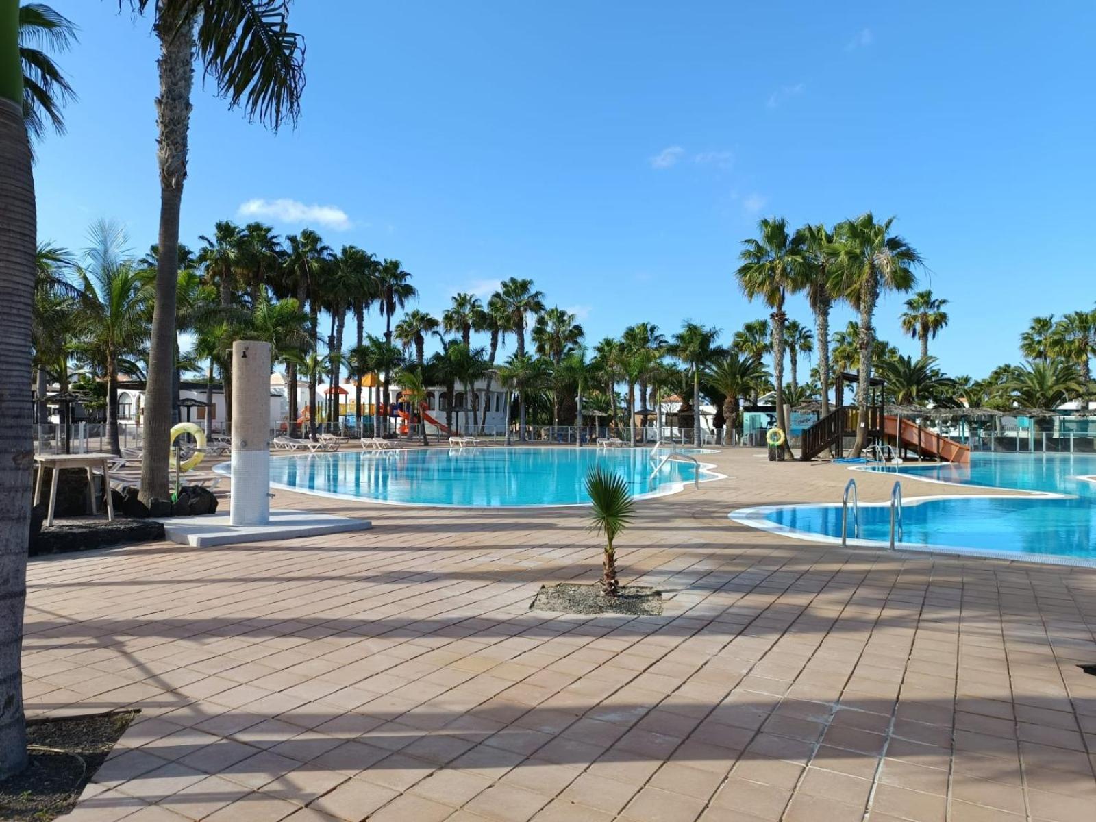 Apartamentos Gala Corralejo Exteriör bild